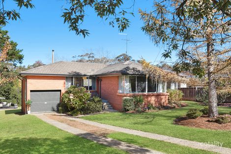 12 Pine Ave, Wentworth Falls, NSW 2782