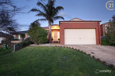 Property photo of 6 Bounty Way Berwick VIC 3806
