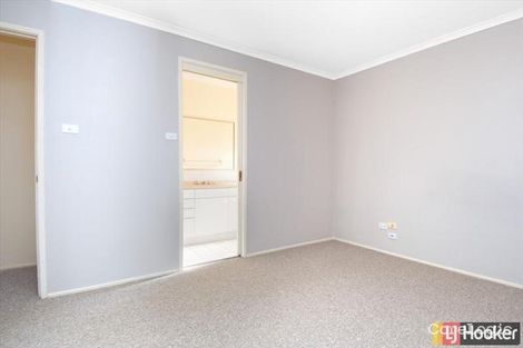 Property photo of 33 Patrick Brick Court Queanbeyan East NSW 2620