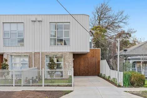 Property photo of 28 Lind Street Strathmore VIC 3041