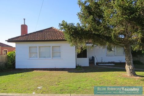 Property photo of 28 Oak Street Wendouree VIC 3355
