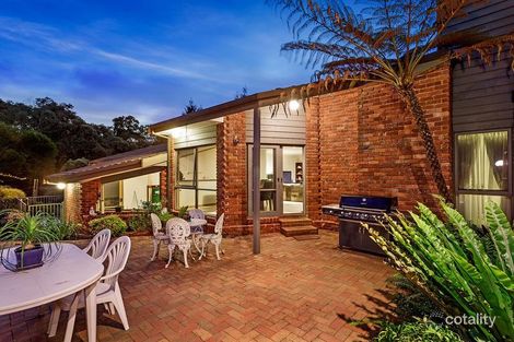 Property photo of 16 Woodridge Court Eltham VIC 3095