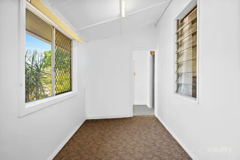 Property photo of 63 Leslie Street Bardon QLD 4065