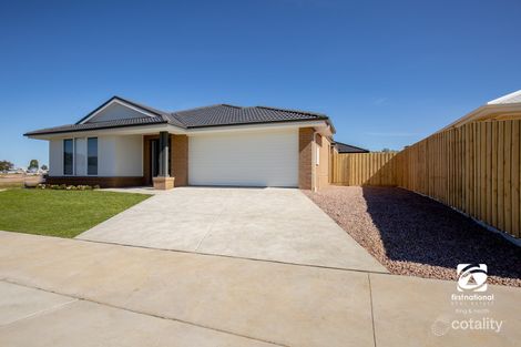 19b Bishop View, Paynesville, VIC 3880