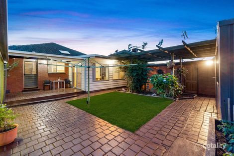 Property photo of 14 Chelmsford Crescent St Albans VIC 3021