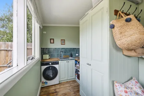 Property photo of 14 Roger Street Romsey VIC 3434