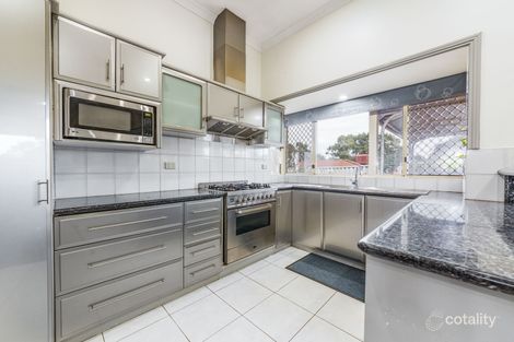 Property photo of 3 Cluelow Rise Leeming WA 6149