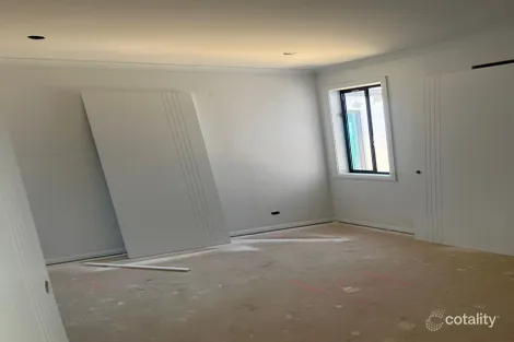 Property photo of 13 Granite Crescent Fraser Rise VIC 3336