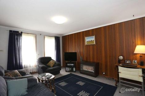 Property photo of 82 Tamarisk Drive Frankston North VIC 3200