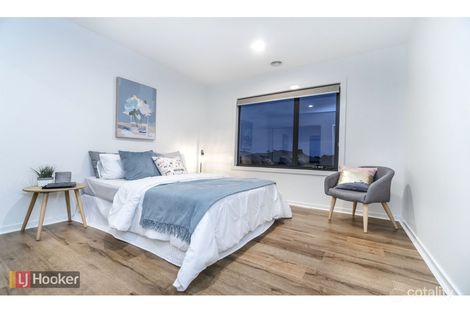 Property photo of 71 Debonair Parade Craigieburn VIC 3064