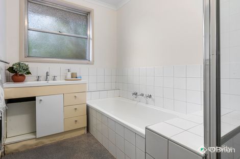 Property photo of 102 Robertson Drive Mornington VIC 3931