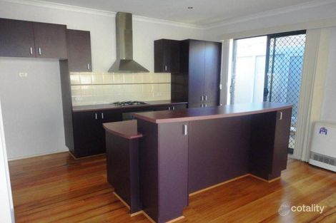 Property photo of 5 Bowman Glen Craigieburn VIC 3064