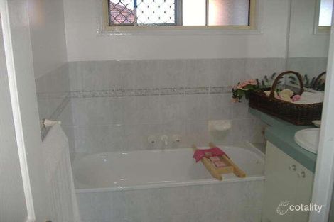 Property photo of 1 Stevens Close Kawungan QLD 4655