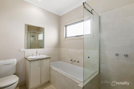 Property photo of 2/42 Moonya Road Carnegie VIC 3163