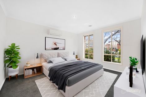 Property photo of 5 Waranga Close Caroline Springs VIC 3023