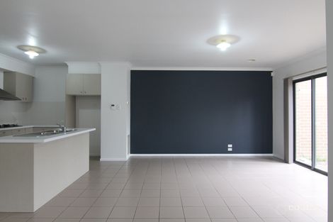 Property photo of 3 Grevillea Circuit Maidstone VIC 3012