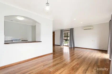 Property photo of 1/2 Rosanna Court West Wodonga VIC 3690