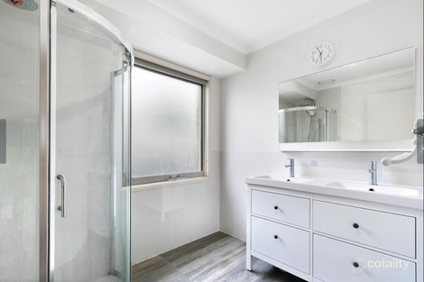 Property photo of 18 James Milne Drive Croydon North VIC 3136