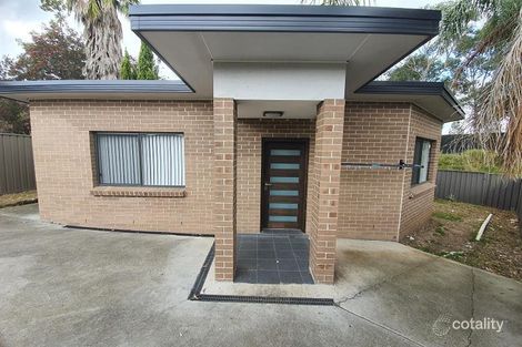 Property photo of 5 Robinson Close Lurnea NSW 2170