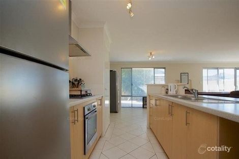 22 Kentucky Bvd, Hocking, WA 6065