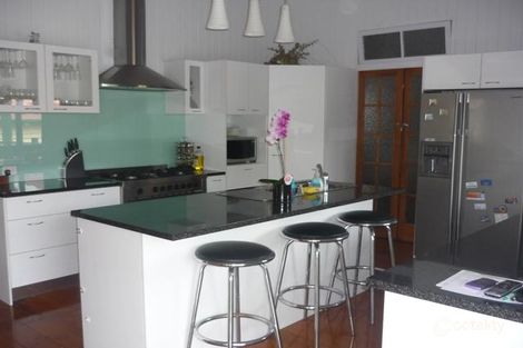 Property photo of 399 Bennetts Road Norman Park QLD 4170