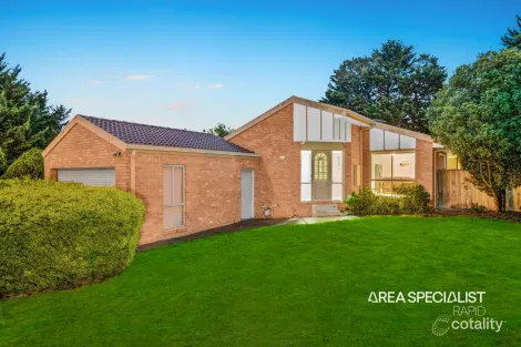 8 Amberly Park Dr, Narre Warren South, VIC 3805