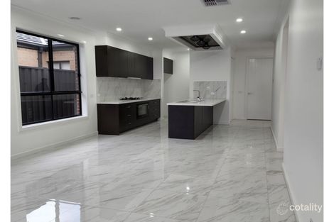 Property photo of 41 Alloca Crescent Donnybrook VIC 3064