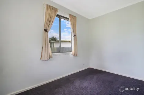 Property photo of 12 Charles Street Wodonga VIC 3690