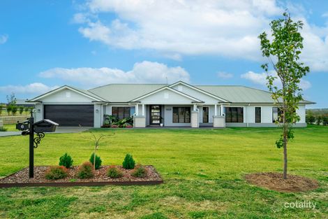 Property photo of 6 Daintree Crescent Meringandan West QLD 4352