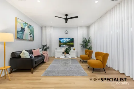 Property photo of 7 Benoit Circuit Clyde North VIC 3978