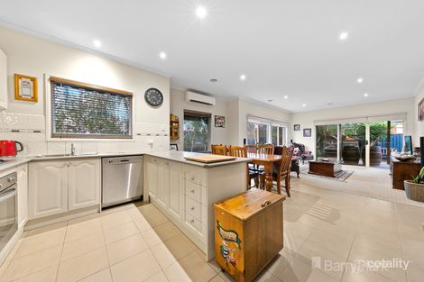 Property photo of 60 Scarlet Crescent Pakenham VIC 3810