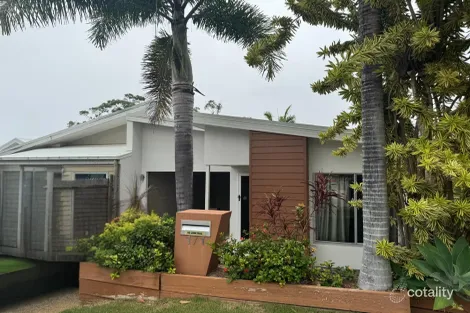 Property photo of 1/1 Valhalla Street Clinton QLD 4680