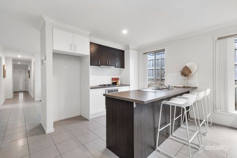 Property photo of 8 Alapont Close Pakenham VIC 3810