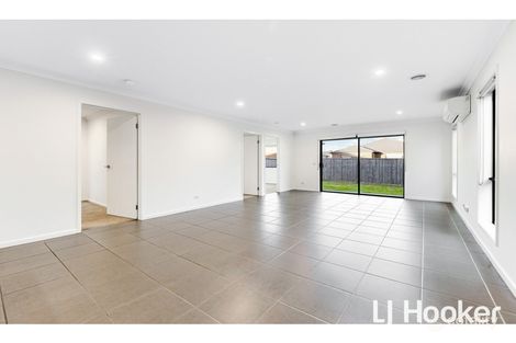 Property photo of 5 Redding Street Cranbourne East VIC 3977