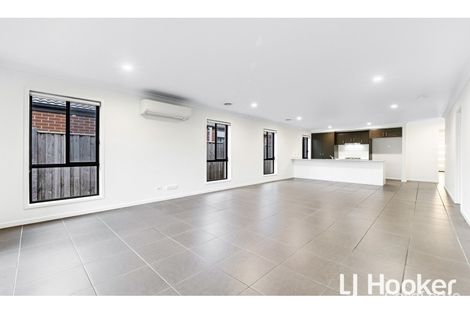 Property photo of 5 Redding Street Cranbourne East VIC 3977