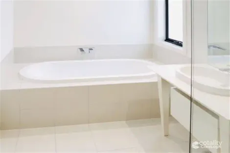 Property photo of 2 Rise Crescent Pimpama QLD 4209