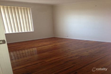 Property photo of 2 Cullen Place Minto NSW 2566
