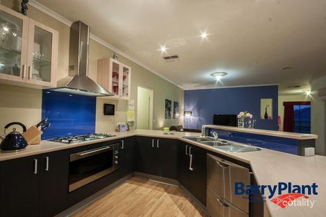 Property photo of 21 Riviera Drive Berwick VIC 3806