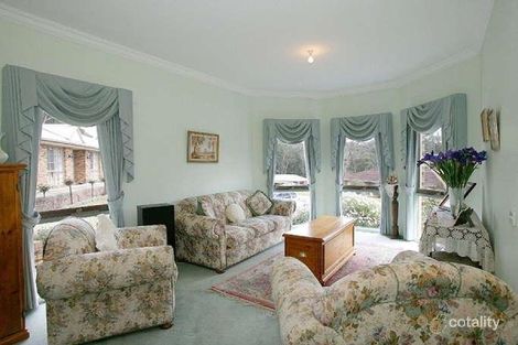 Property photo of 3 Seth Place Mount Evelyn VIC 3796