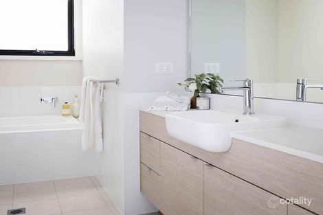 Property photo of 27 Pascoe Street Spring Farm NSW 2570