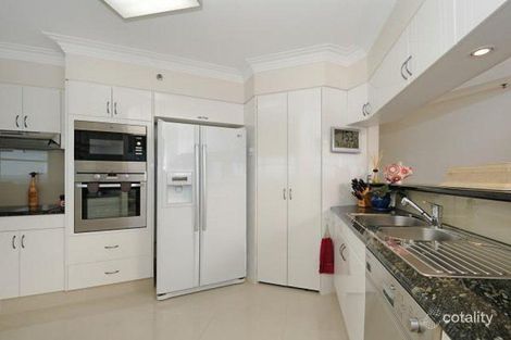 Property photo of 5A/5 Bayview Street Runaway Bay QLD 4216