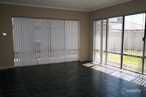 144 Harrington Waters Dr, Waikiki, WA 6169