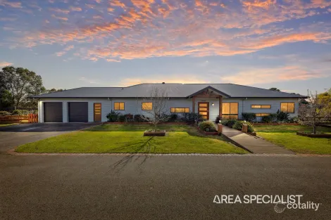 Property photo of 8 Maurandra Close Hastings VIC 3915