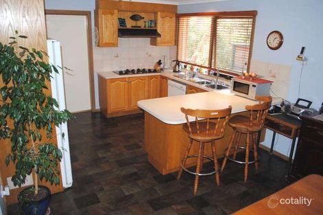 Property photo of 28 Arcadia Way Eltham North VIC 3095