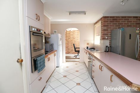 Property photo of 15 Gunyah Place Glenfield Park NSW 2650