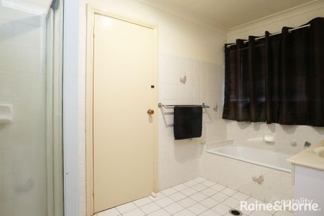 Property photo of 15 Gunyah Place Glenfield Park NSW 2650