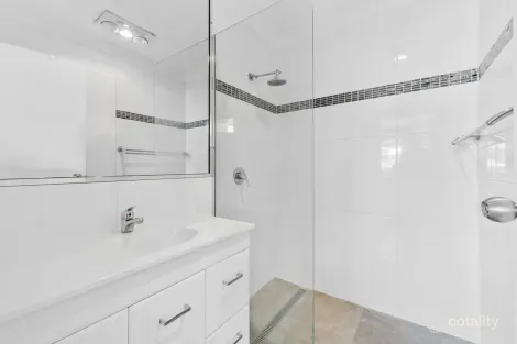 Property photo of 33 Buxton Drive Gracemere QLD 4702