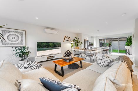 19 Belfort Lane, Cranbourne, VIC 3977