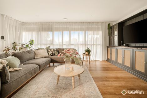 94 Karingal Dr, Frankston, VIC 3199