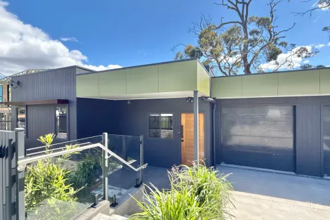 1303 Princes Hwy, Heathcote, NSW 2233